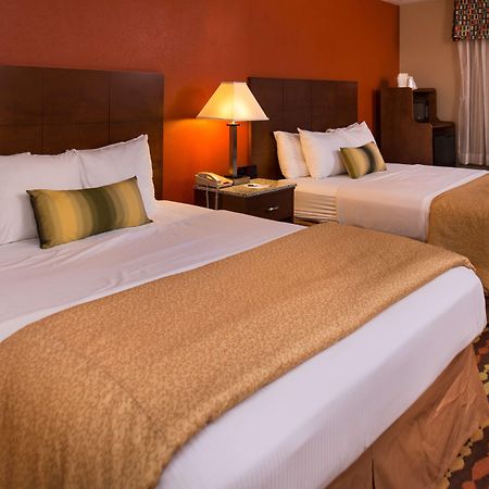 Best Western Ambassador Inn & Suites Wisconsin Dells Ngoại thất bức ảnh