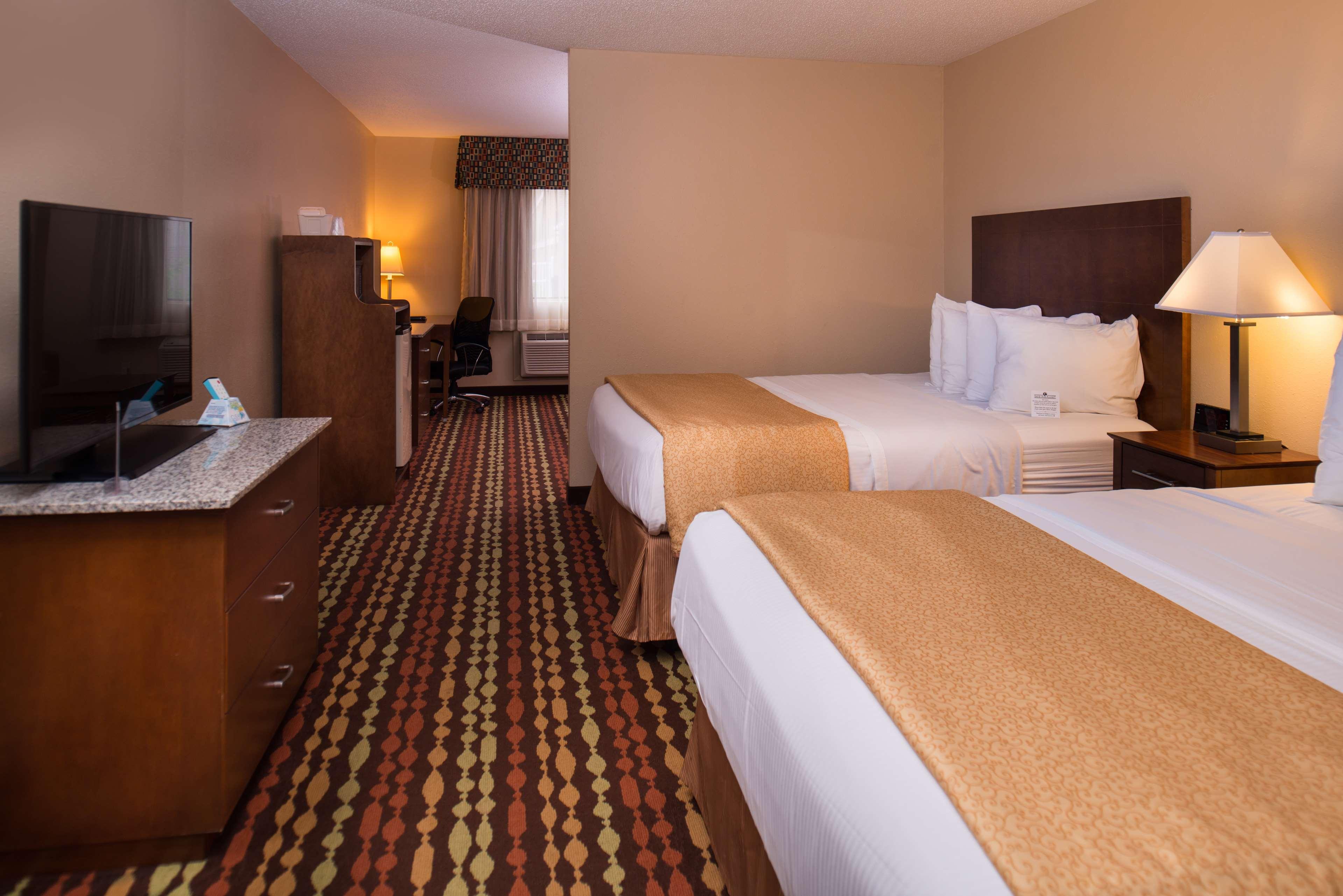 Best Western Ambassador Inn & Suites Wisconsin Dells Ngoại thất bức ảnh
