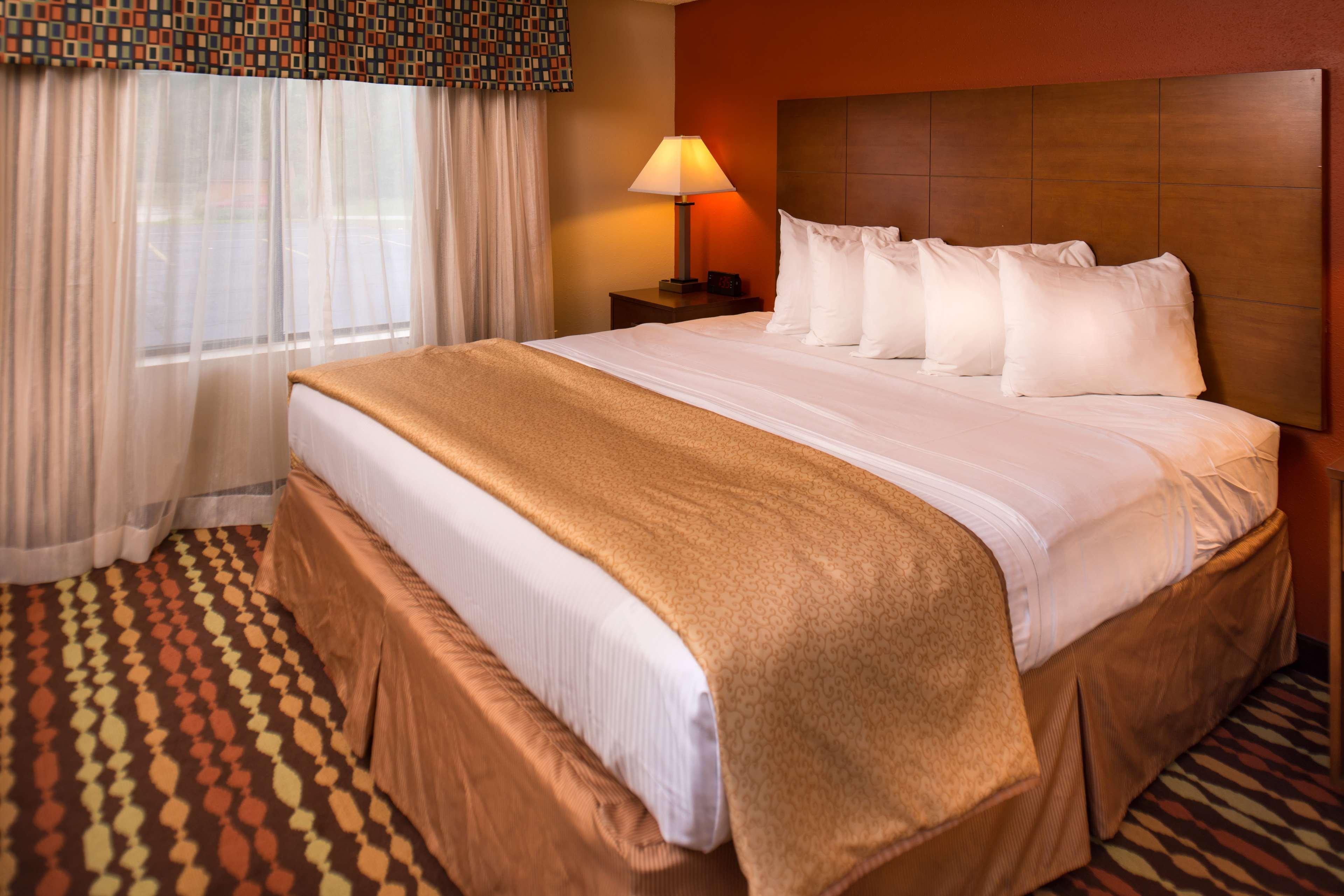 Best Western Ambassador Inn & Suites Wisconsin Dells Ngoại thất bức ảnh