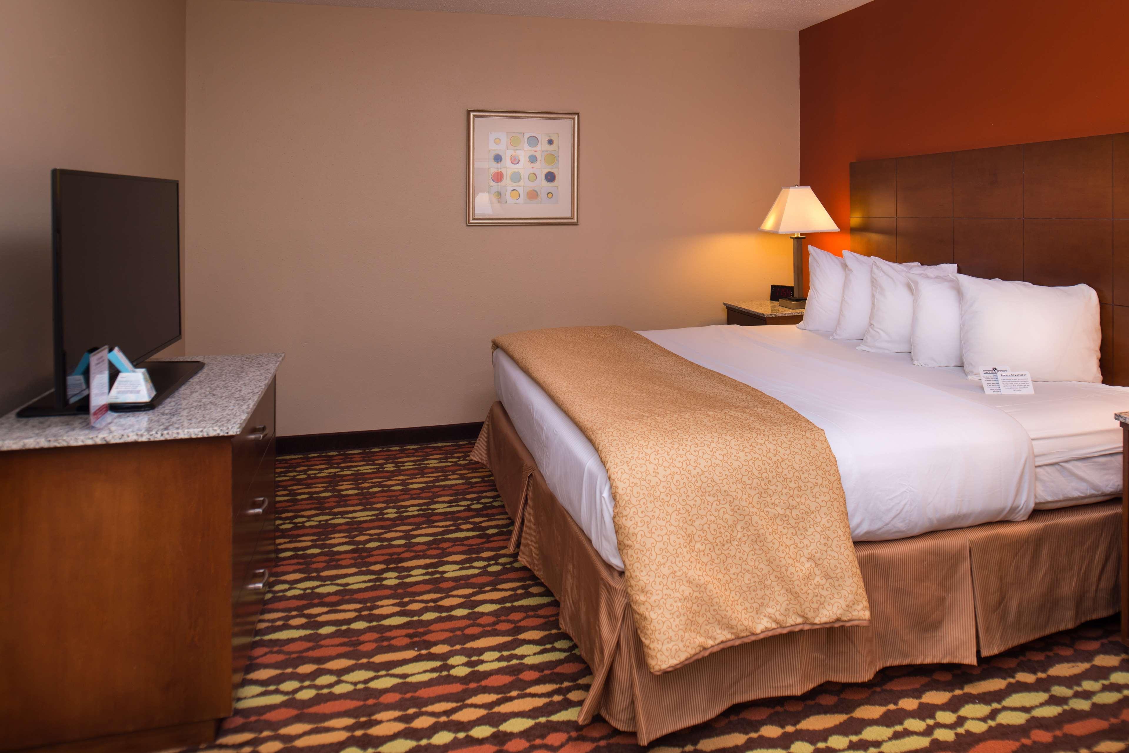 Best Western Ambassador Inn & Suites Wisconsin Dells Ngoại thất bức ảnh