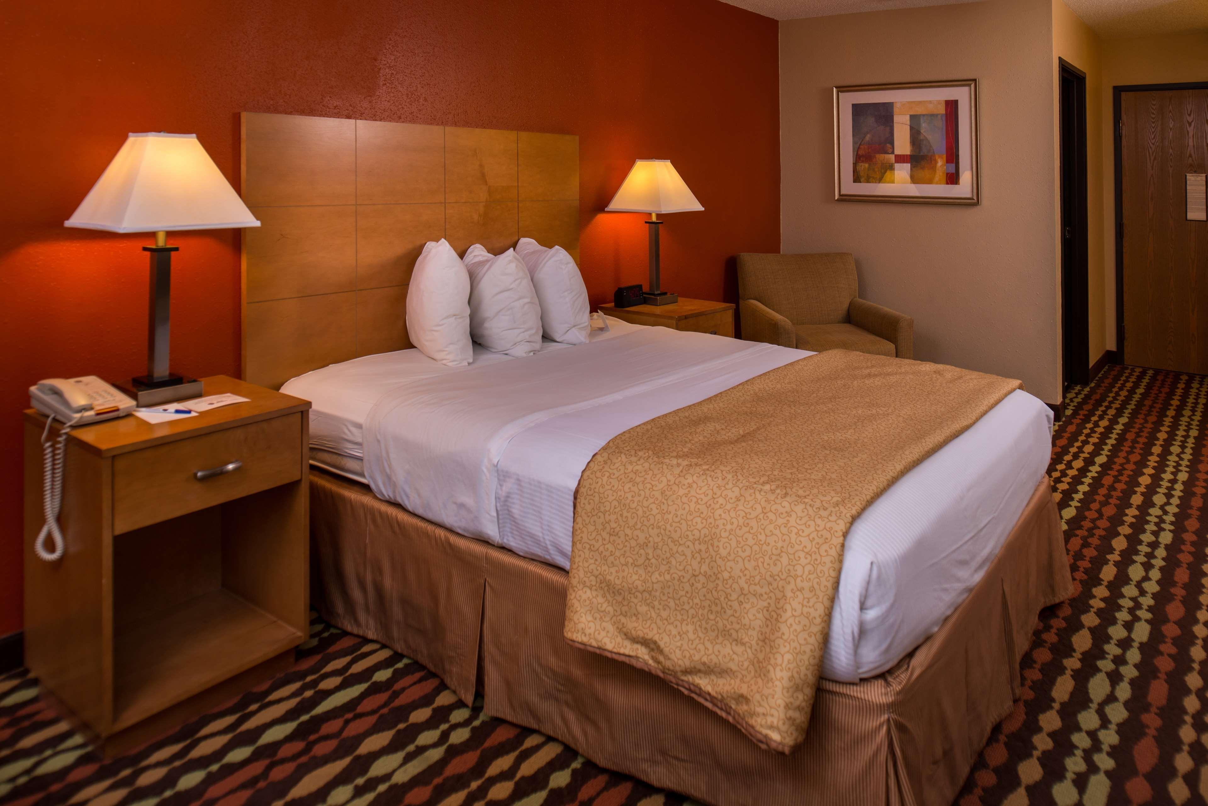 Best Western Ambassador Inn & Suites Wisconsin Dells Ngoại thất bức ảnh