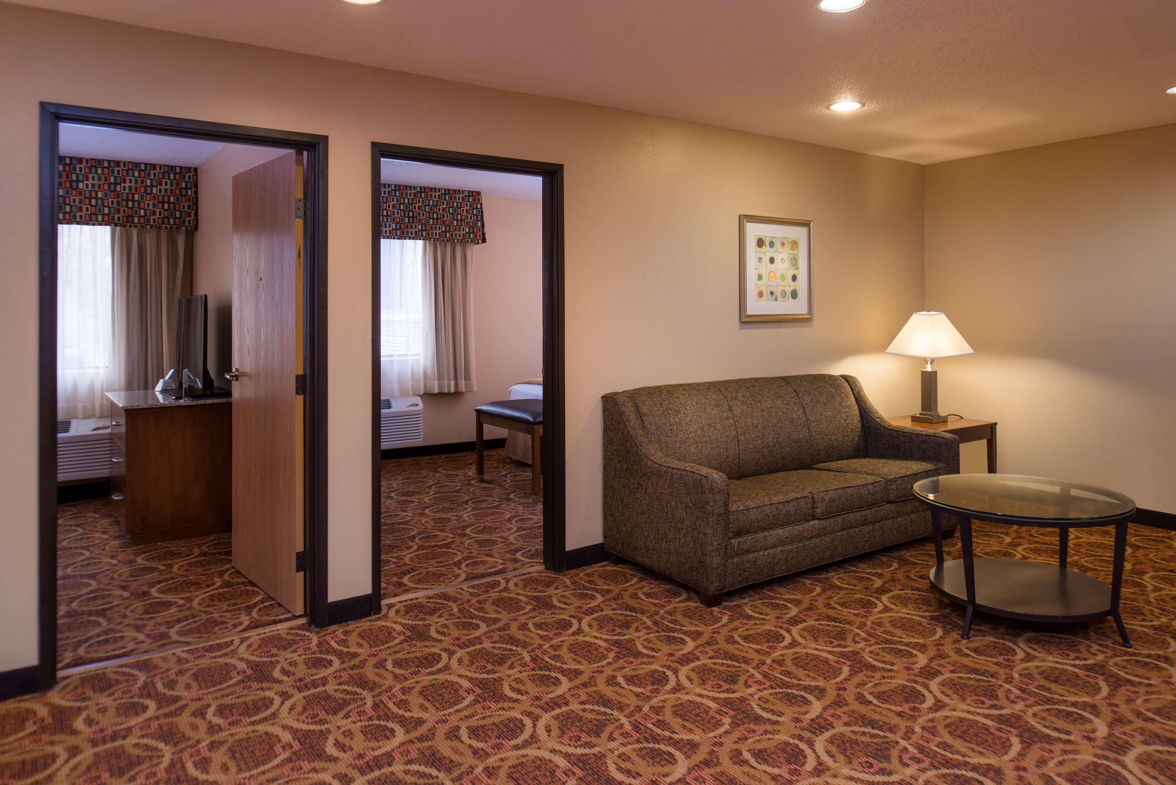 Best Western Ambassador Inn & Suites Wisconsin Dells Ngoại thất bức ảnh