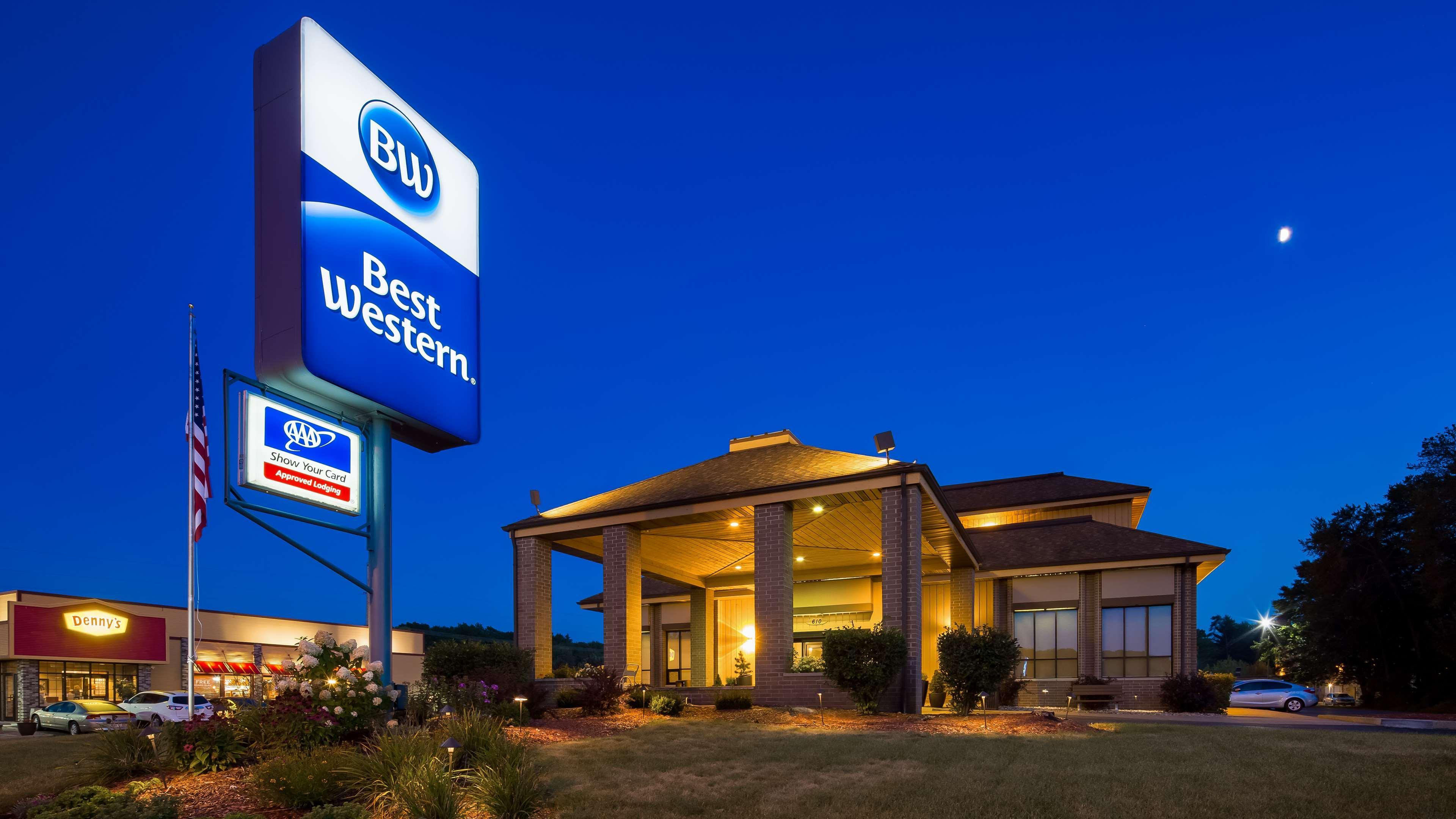 Best Western Ambassador Inn & Suites Wisconsin Dells Ngoại thất bức ảnh