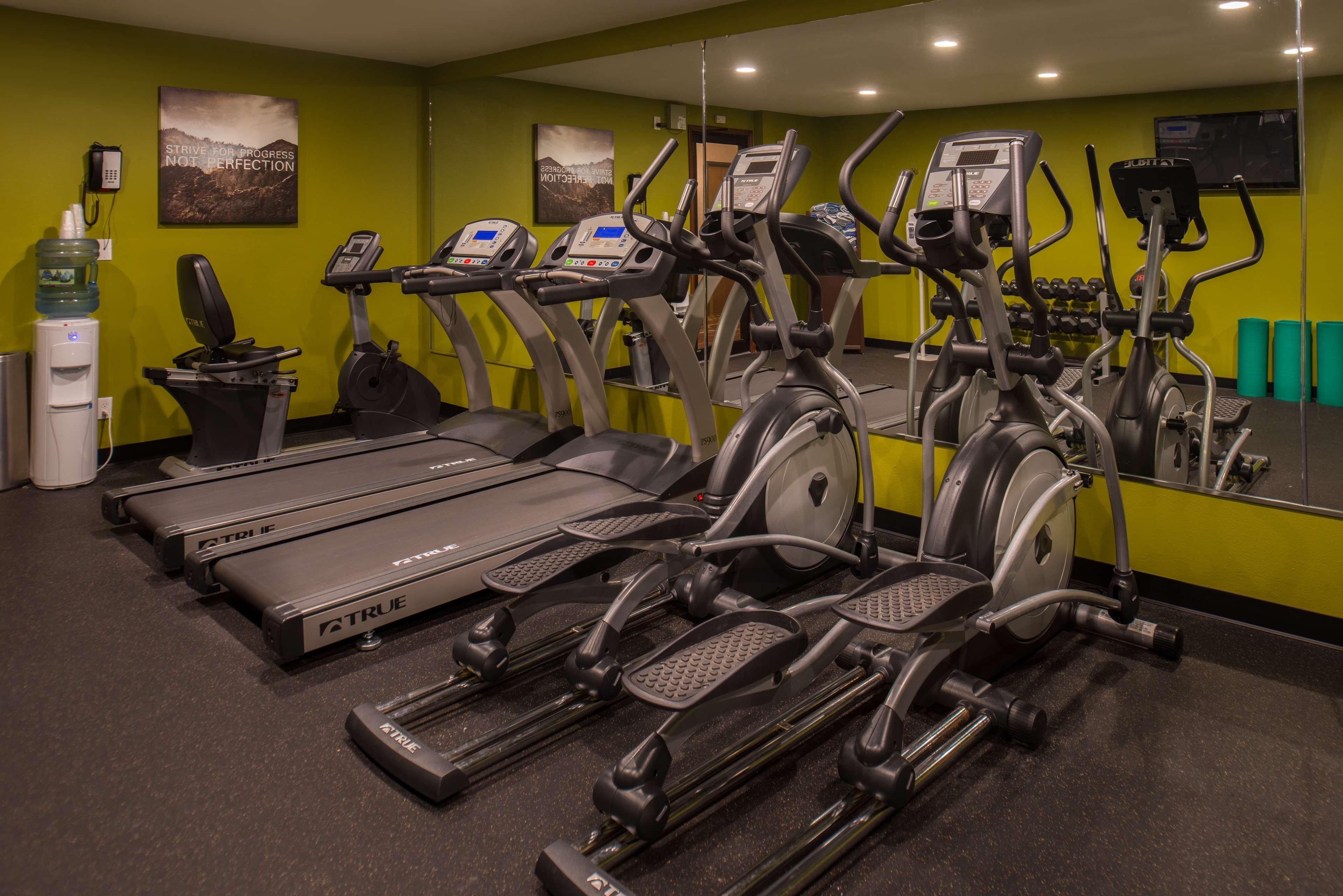 Best Western Ambassador Inn & Suites Wisconsin Dells Ngoại thất bức ảnh