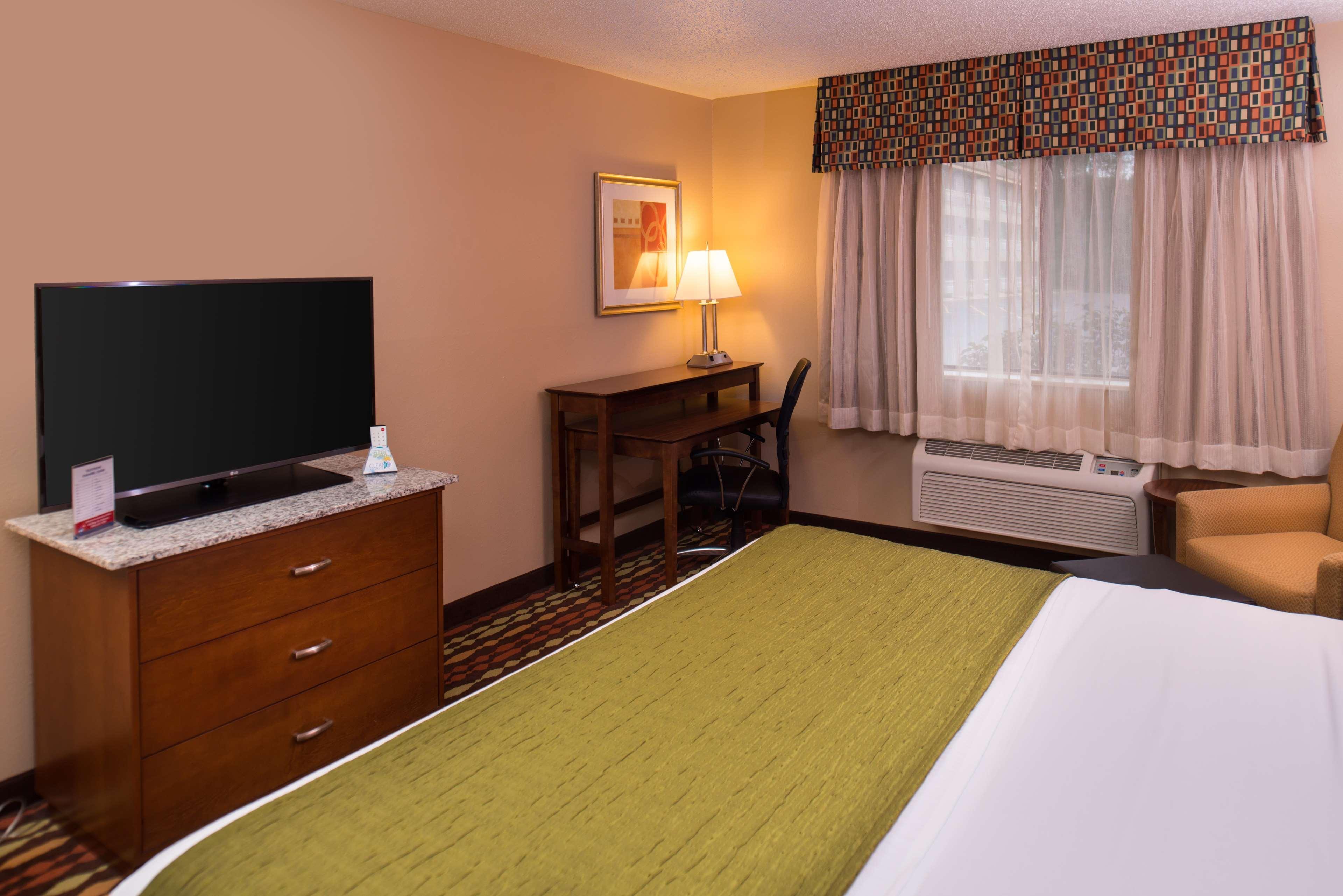 Best Western Ambassador Inn & Suites Wisconsin Dells Ngoại thất bức ảnh