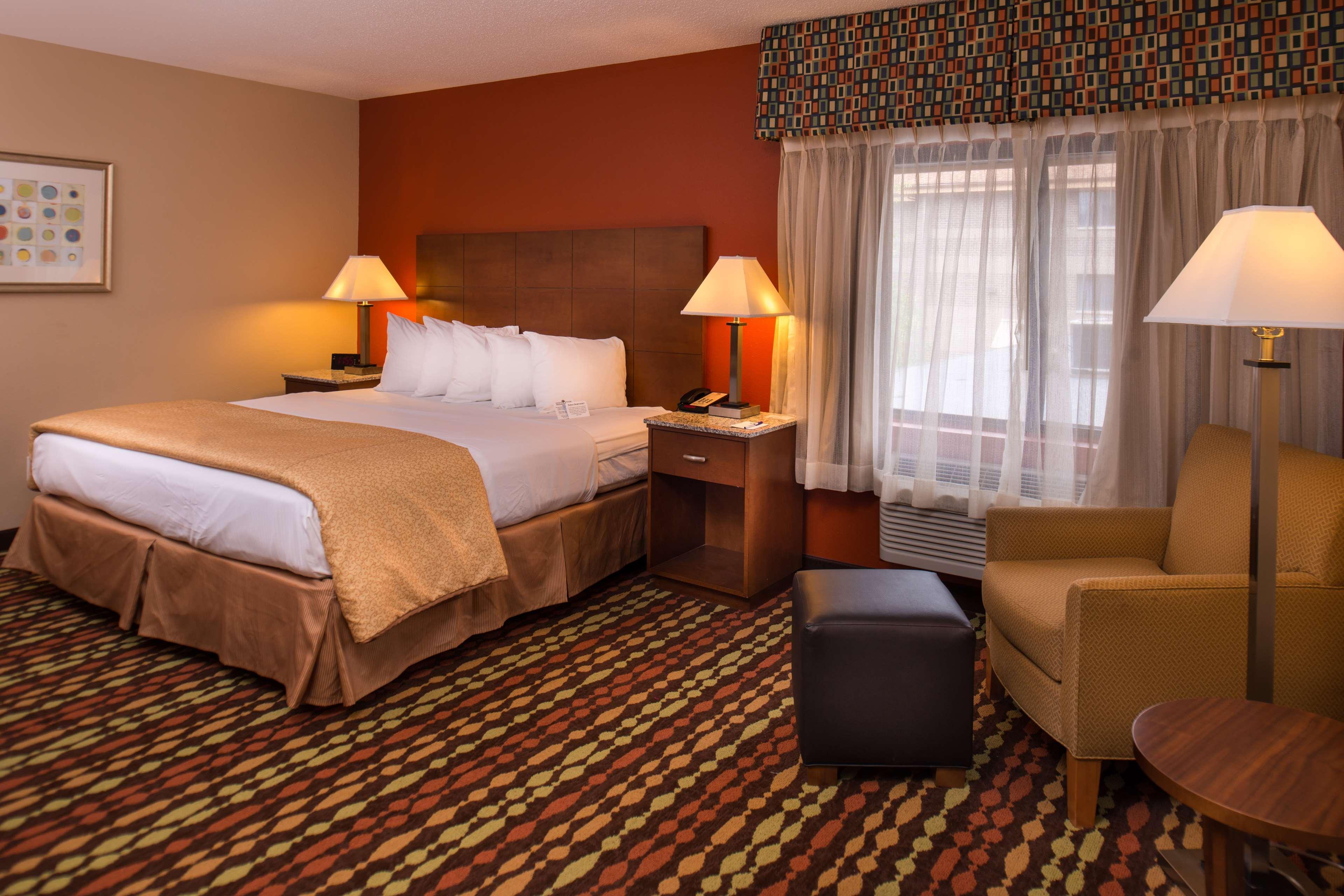 Best Western Ambassador Inn & Suites Wisconsin Dells Ngoại thất bức ảnh