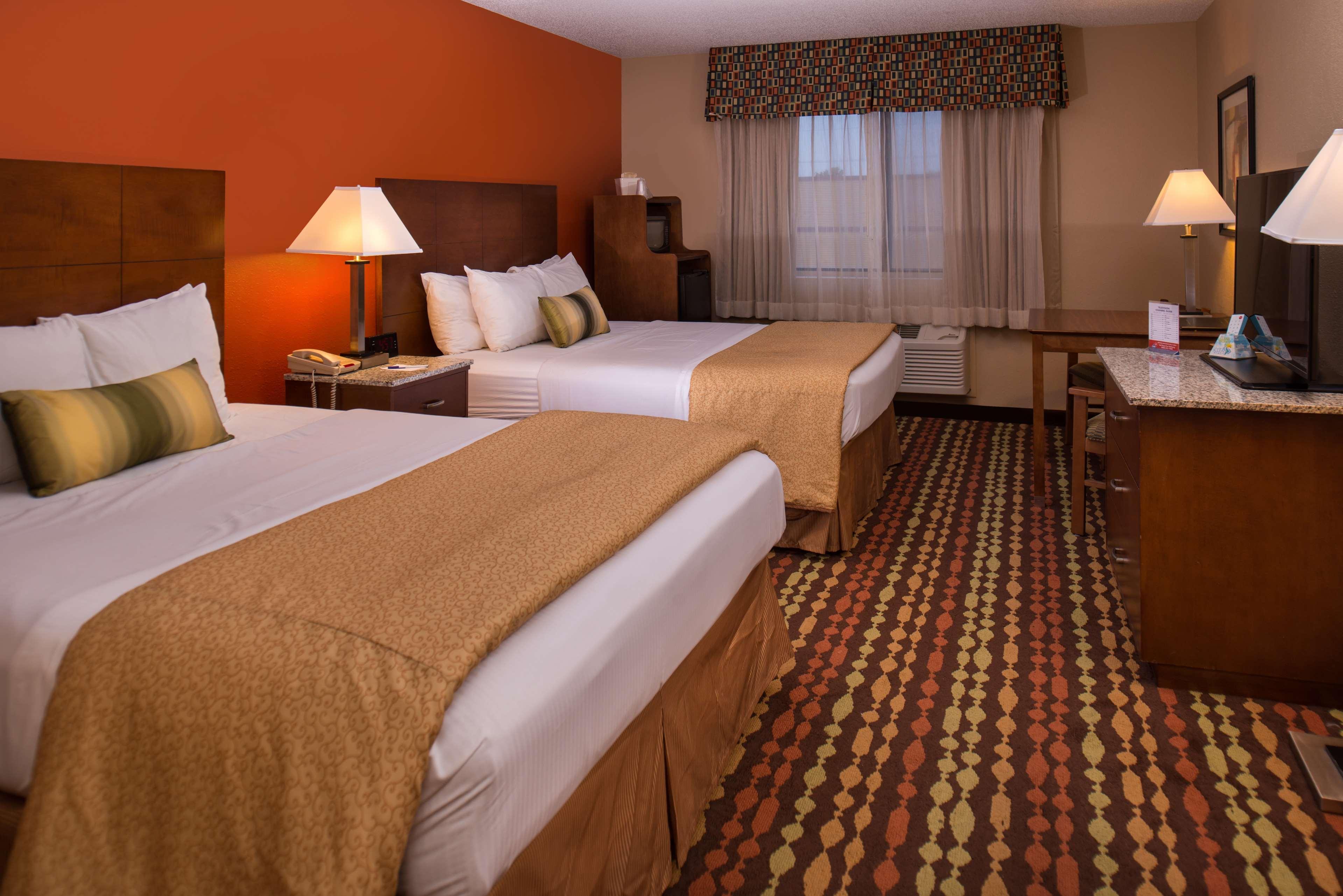 Best Western Ambassador Inn & Suites Wisconsin Dells Ngoại thất bức ảnh
