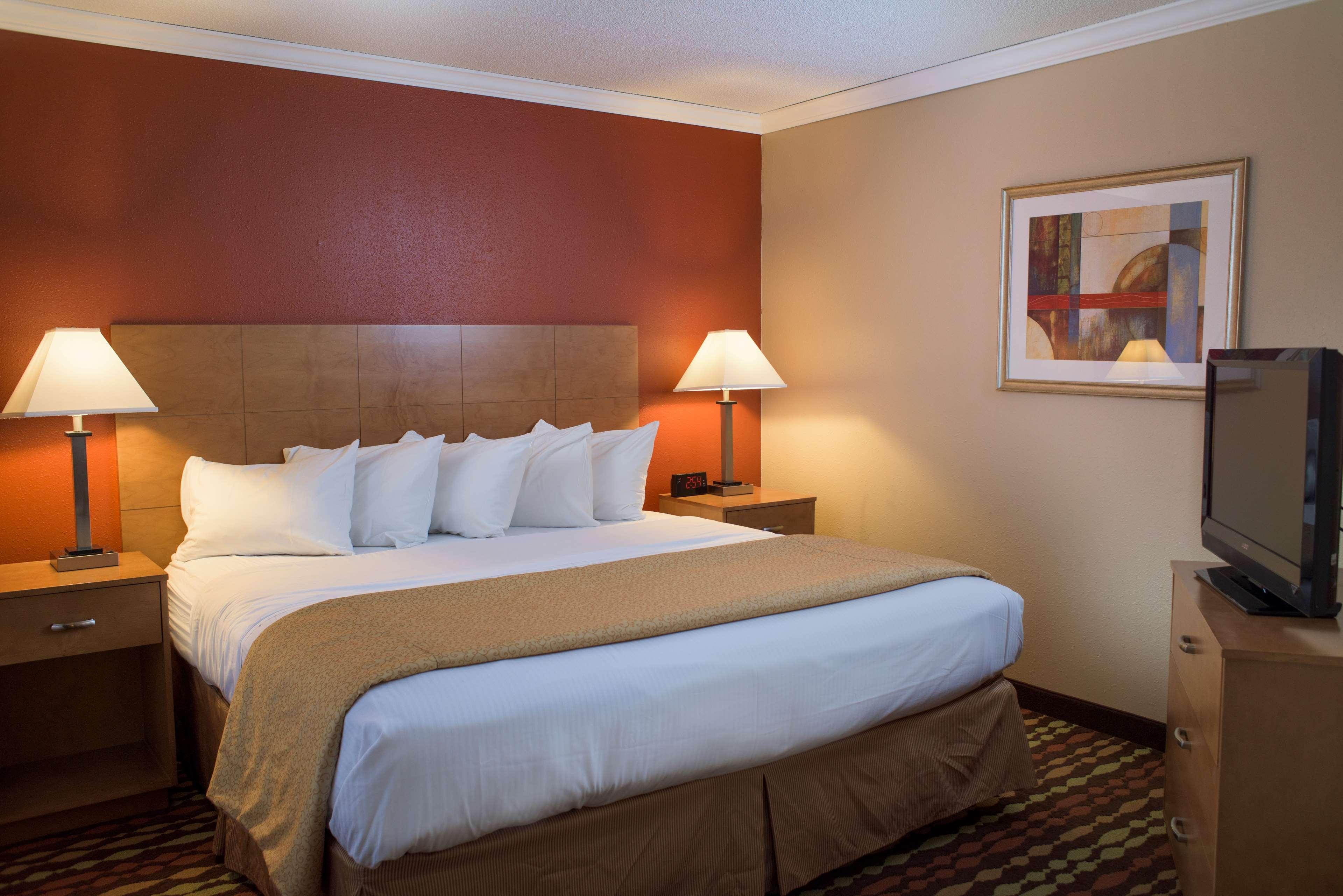 Best Western Ambassador Inn & Suites Wisconsin Dells Ngoại thất bức ảnh